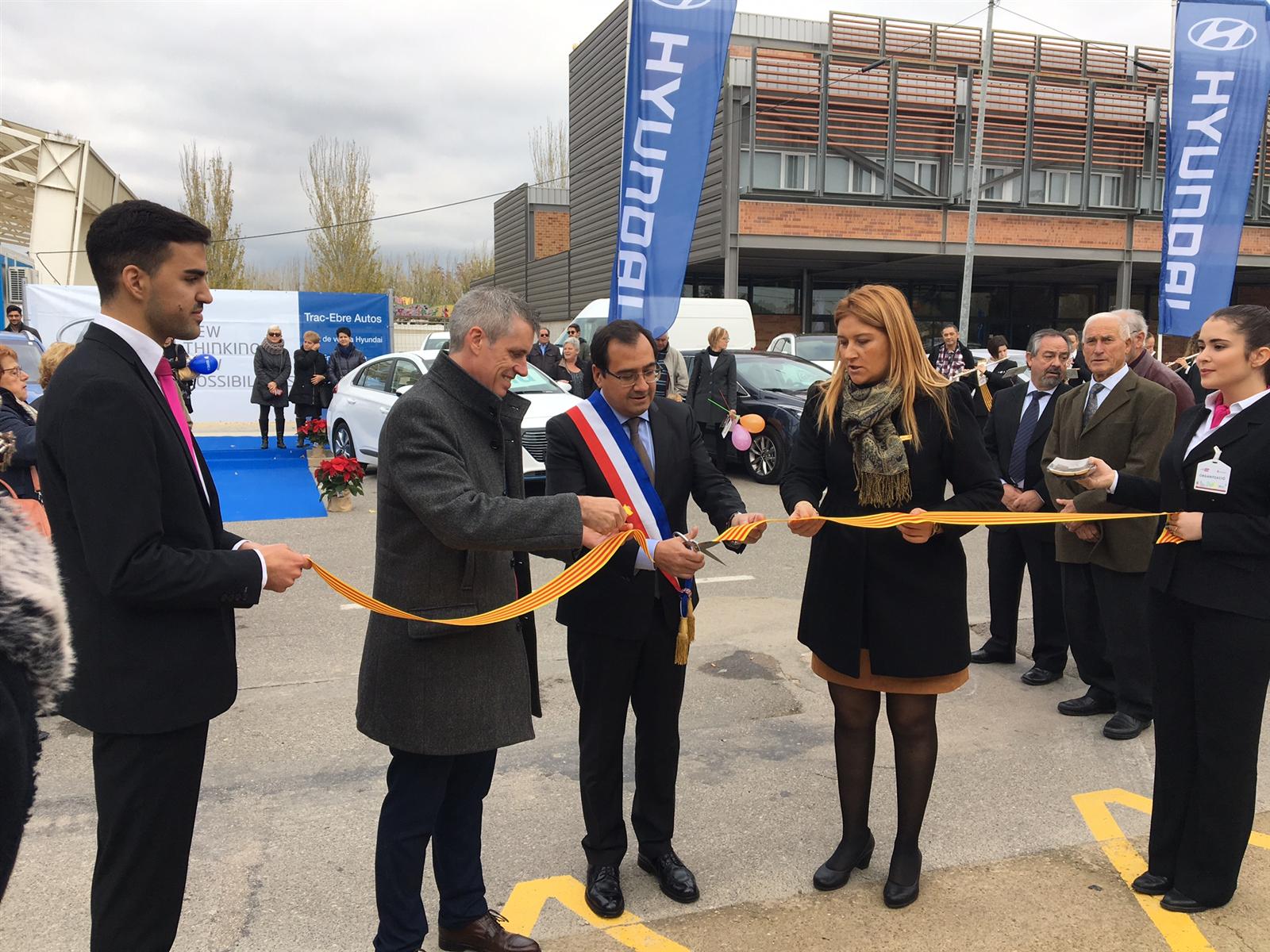 El temps no aigualeix la Fira de Mostres, que atrau  milers de visitants
